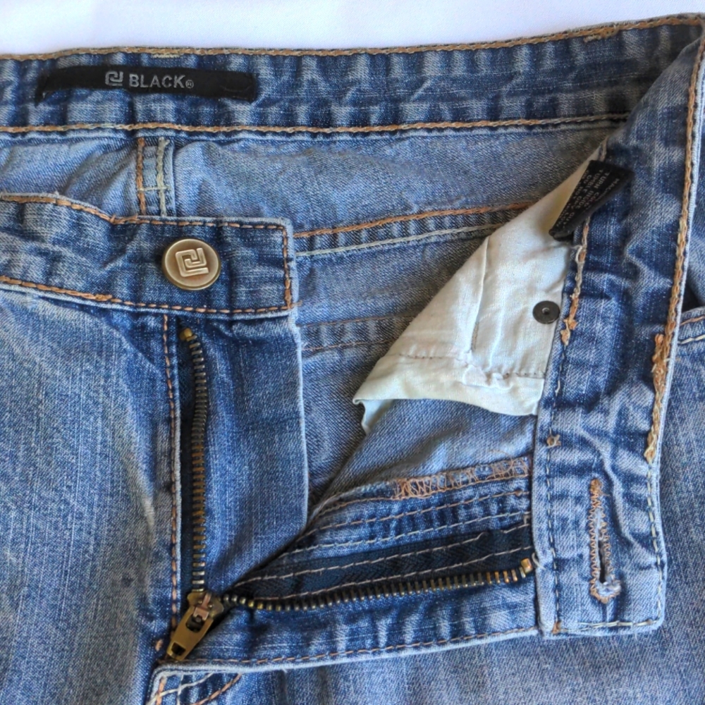 Black Denim Blue Jeans with Some Light Distressing Back Pocket Flap Button Closu - Picture 7 of 12
